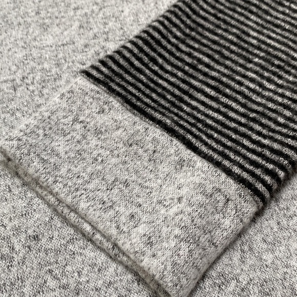 Magnolia Boutique Hooded Hacci Top ๐ Gray Black & Green - Picture 11 of 15